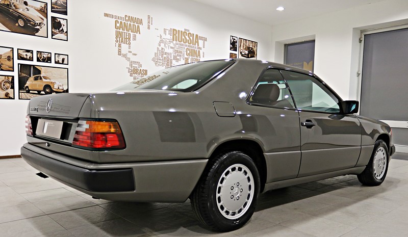 1988 Mercedes Benz 300CE